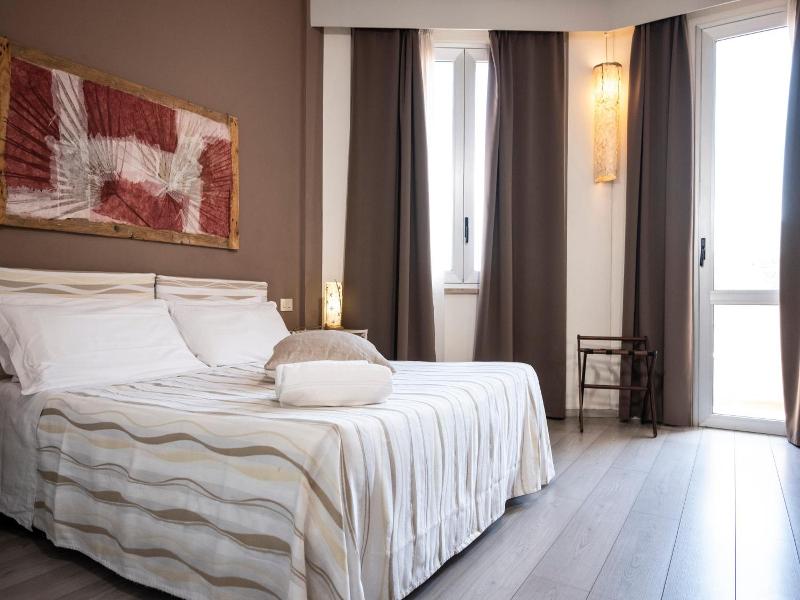 Tirreno Hotel image