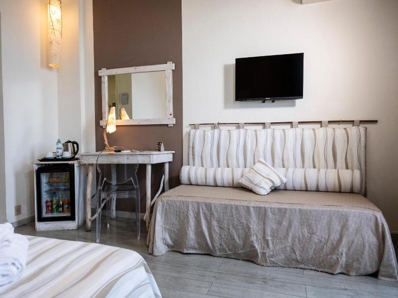 Tirreno Hotel image