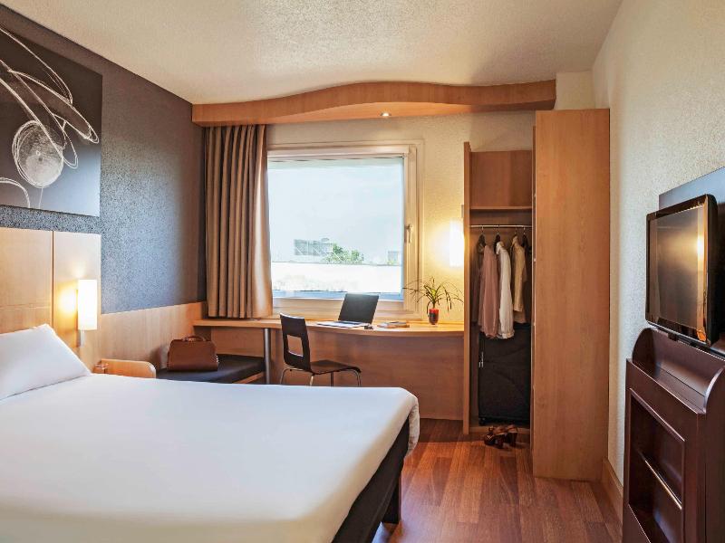 Ibis Barcelona Cornella image