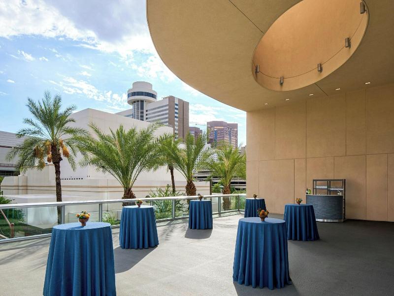 Sheraton Phoenix Downtown image