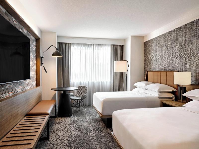 Sheraton Phoenix Downtown image