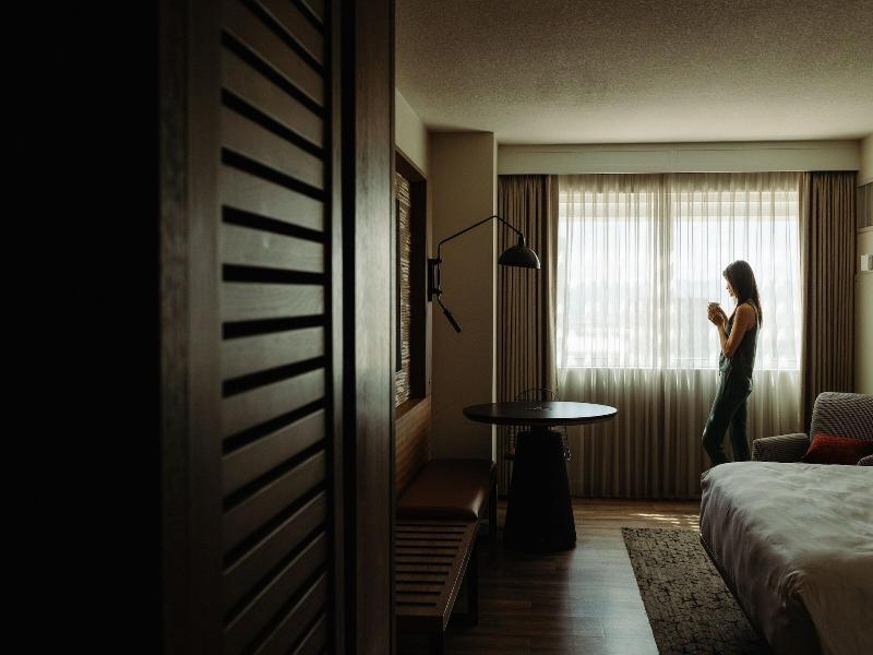 Sheraton Phoenix Downtown image
