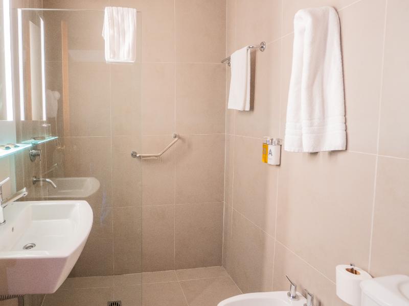 Tres Reyes Hotel image