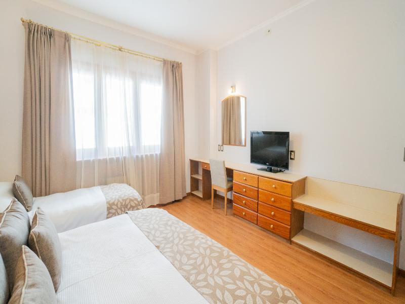 Tres Reyes Hotel image
