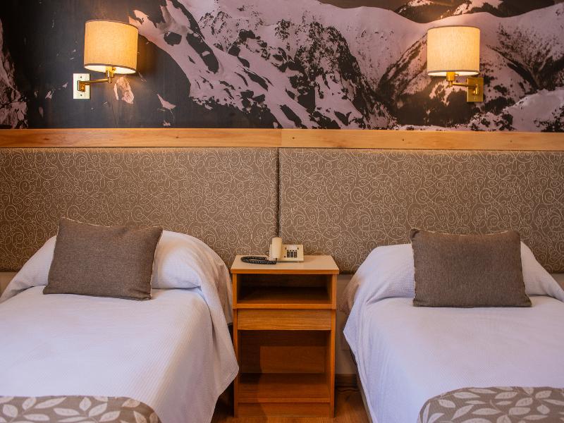 Tres Reyes Hotel image