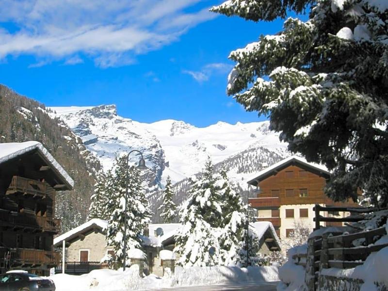 Hotel L'Aiglon image