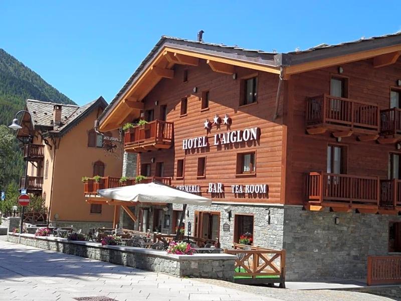 Hotel L'Aiglon image