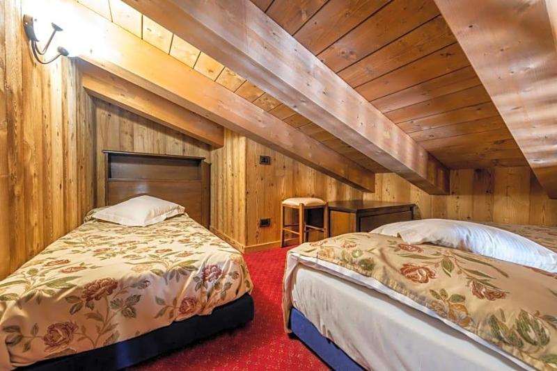 Hotel L'Aiglon image