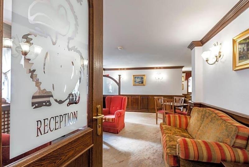 Hotel L'Aiglon image
