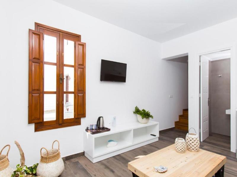 Lindos Delmar Suites image