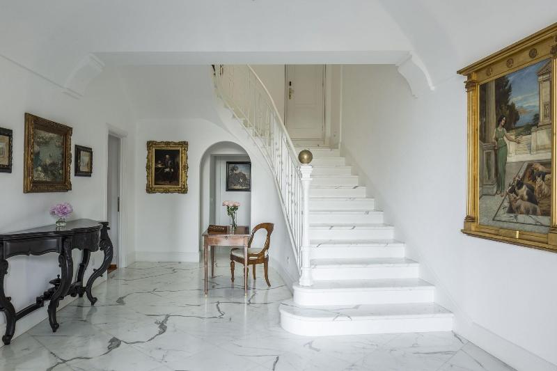 Villa Della Pergola image