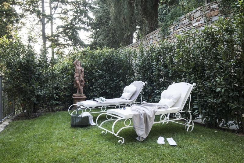 Villa Della Pergola image