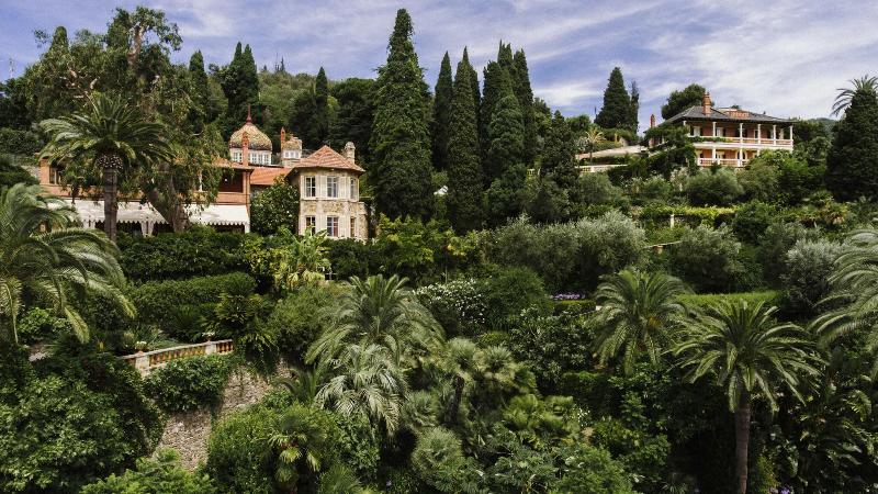 Villa Della Pergola image