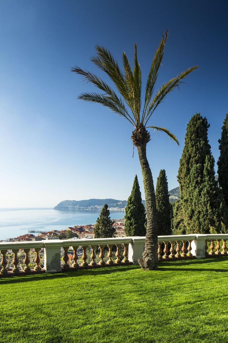 Villa Della Pergola image