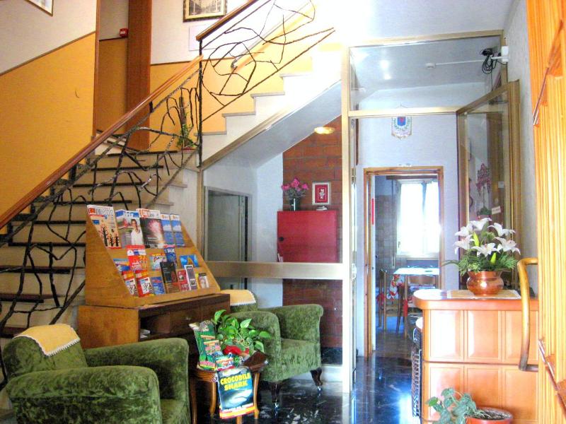 Da Vito Garni image