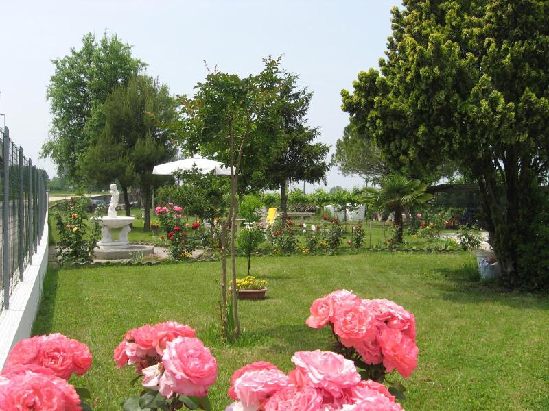 Da Vito Garni image
