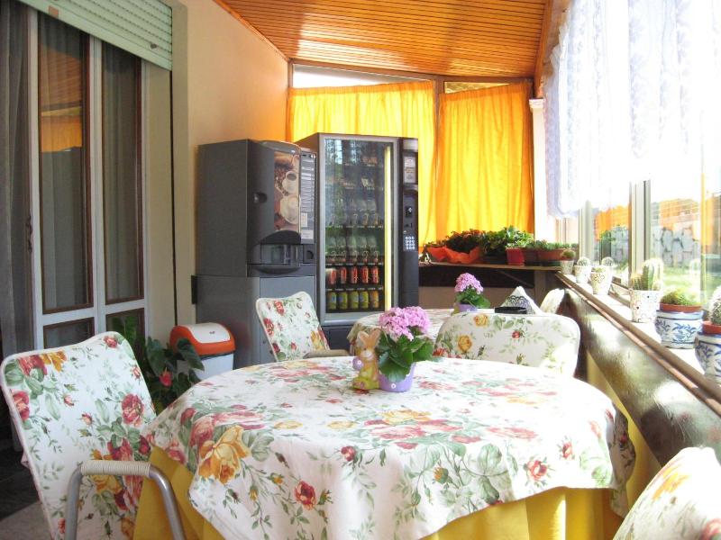 Da Vito Garni image