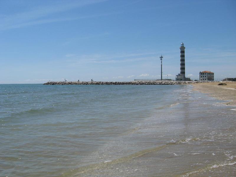 Da Vito Garni image
