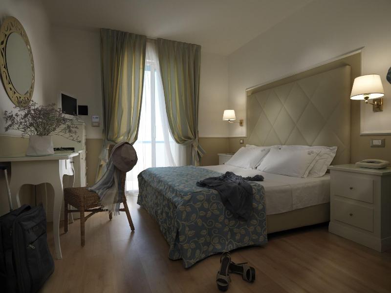 Hotel Le Soleil image