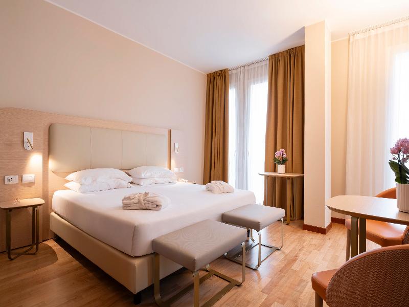 Hotel Raffaello image