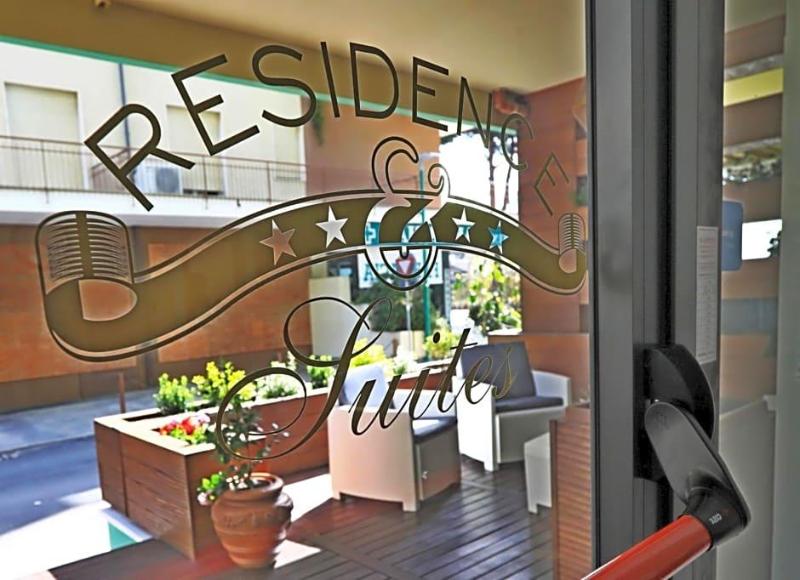Hotel Residence & Suites image