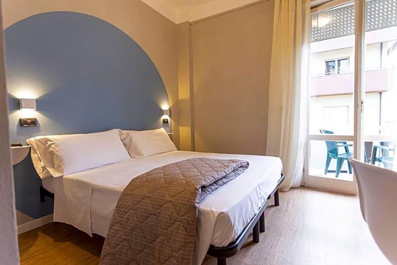 Hotel Residence & Suites image