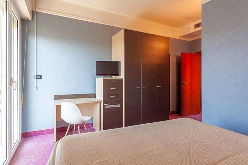 Hotel Residence & Suites image