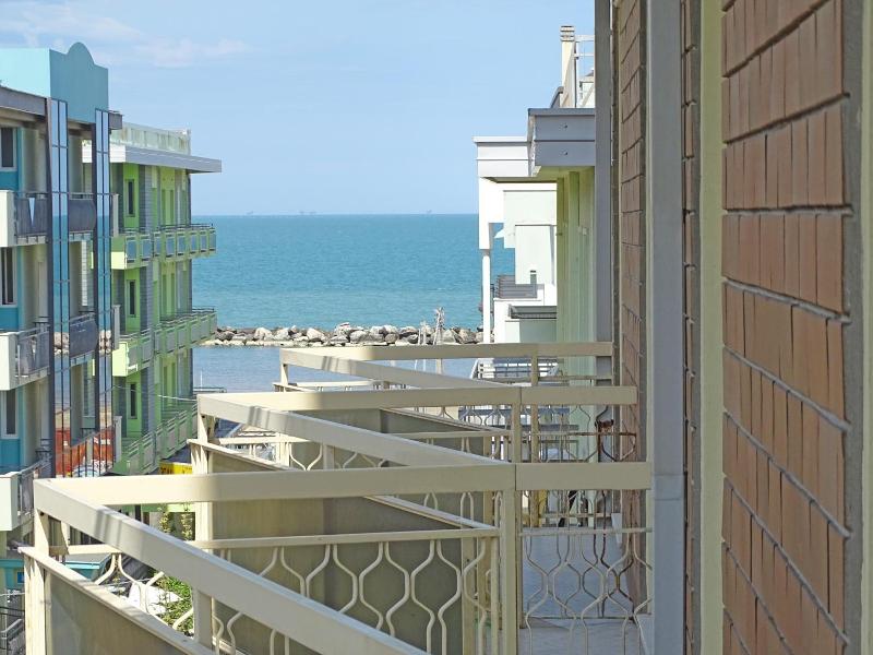 Hotel Residence & Suites image
