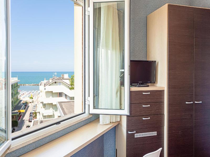 Hotel Residence & Suites image