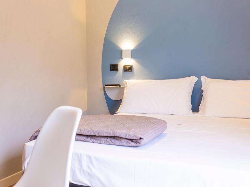 Hotel Residence & Suites image
