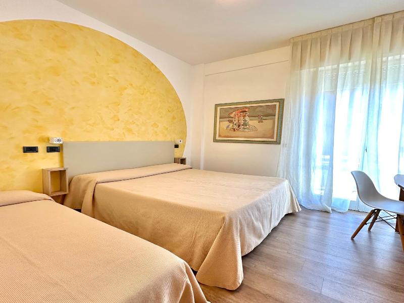Hotel Residence & Suites image