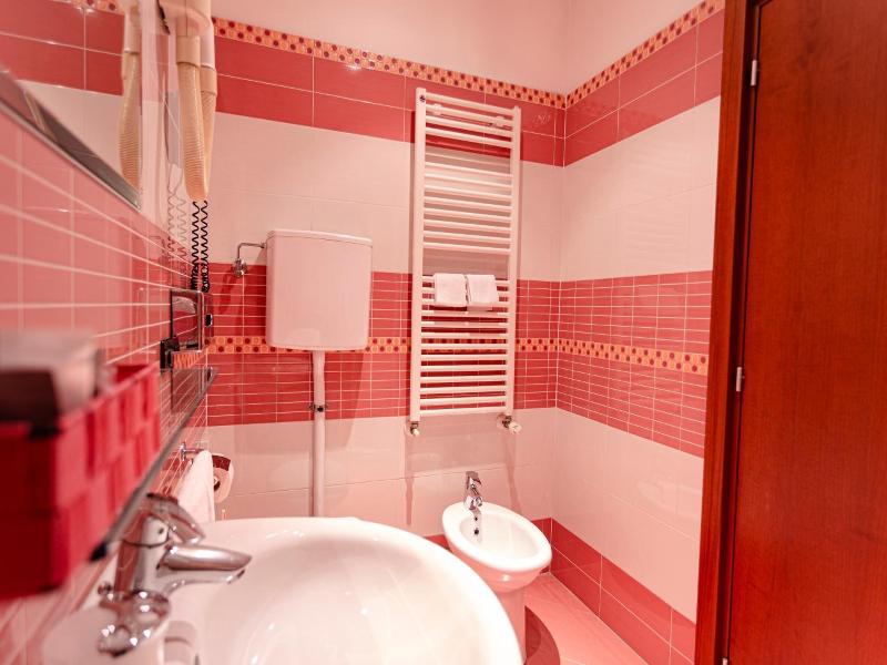 Hotel Residence & Suites image
