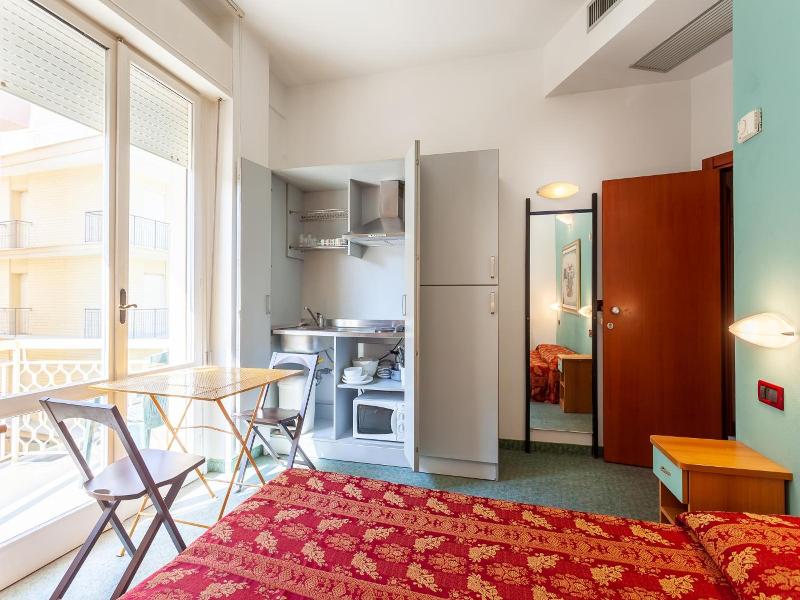 Hotel Residence & Suites image