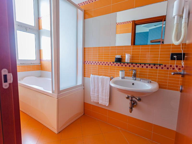 Hotel Residence & Suites image
