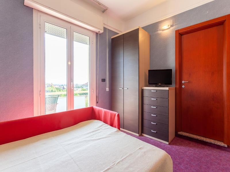 Hotel Residence & Suites image