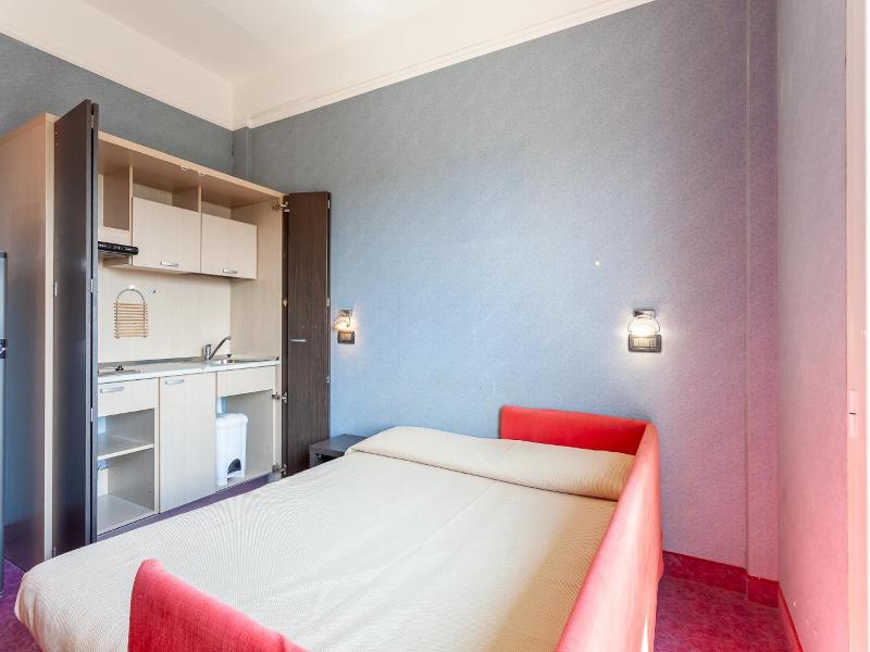 Hotel Residence & Suites image