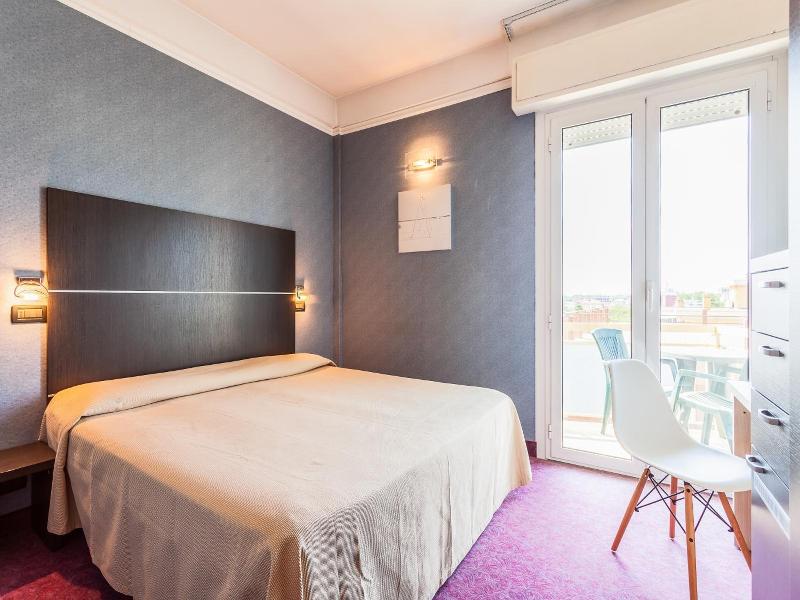 Hotel Residence & Suites image