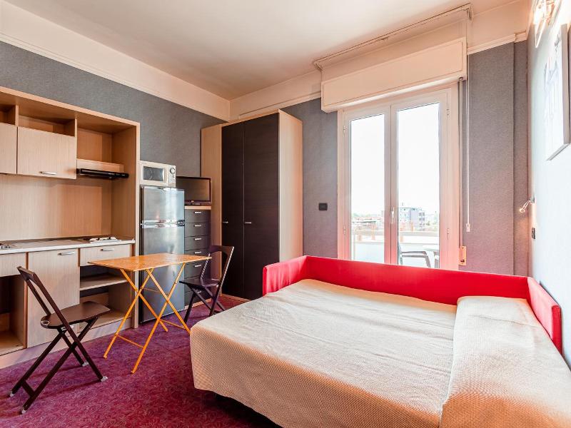 Hotel Residence & Suites image