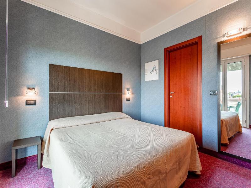 Hotel Residence & Suites image