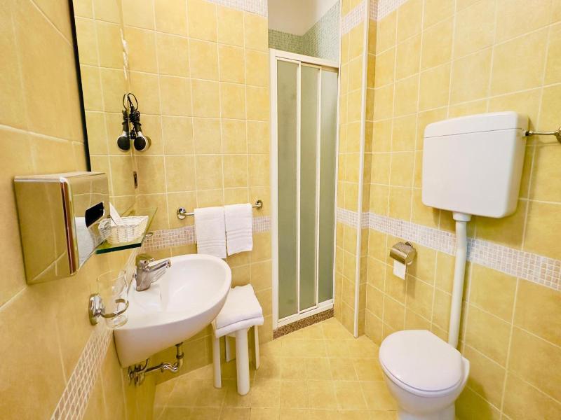 Hotel Residence & Suites image