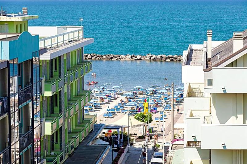 Hotel Residence & Suites image