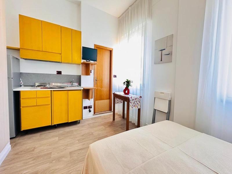 Hotel Residence & Suites image