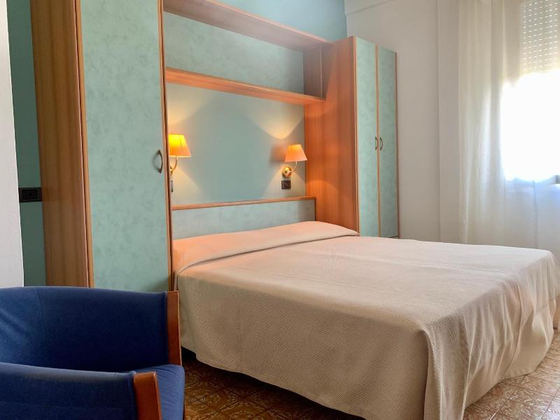 Hotel Residence & Suites image