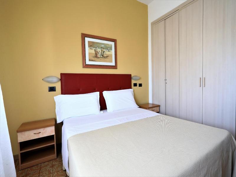 Hotel Residence & Suites image