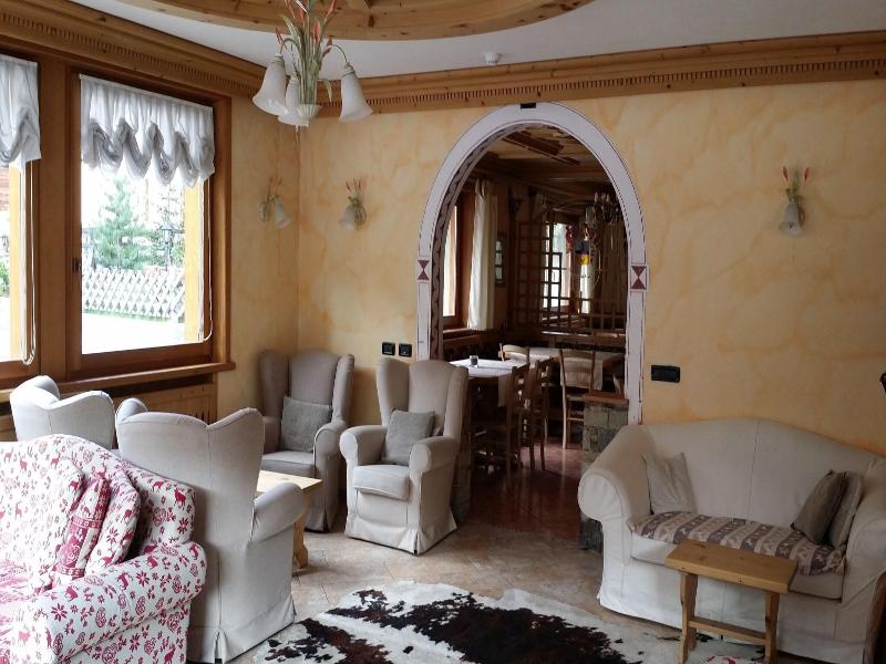 Hotel Alba image