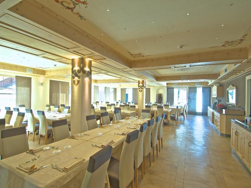 Hotel Alba image
