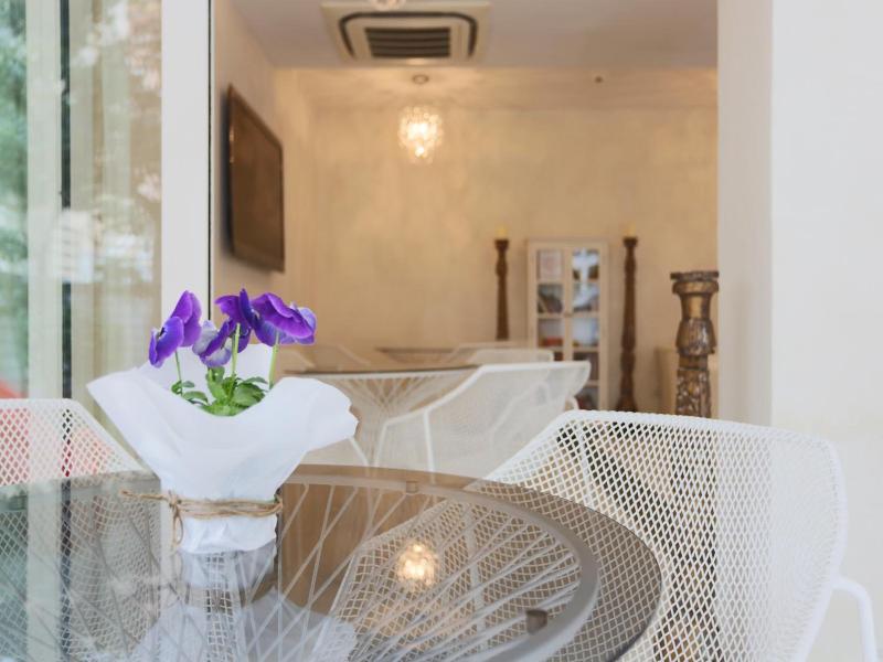 Hotel Caribia image