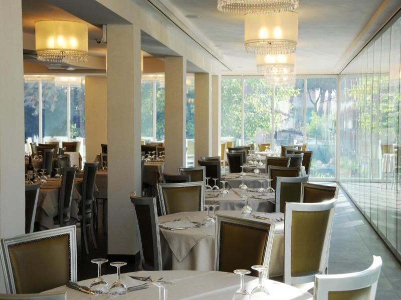 Hotel Caribia image