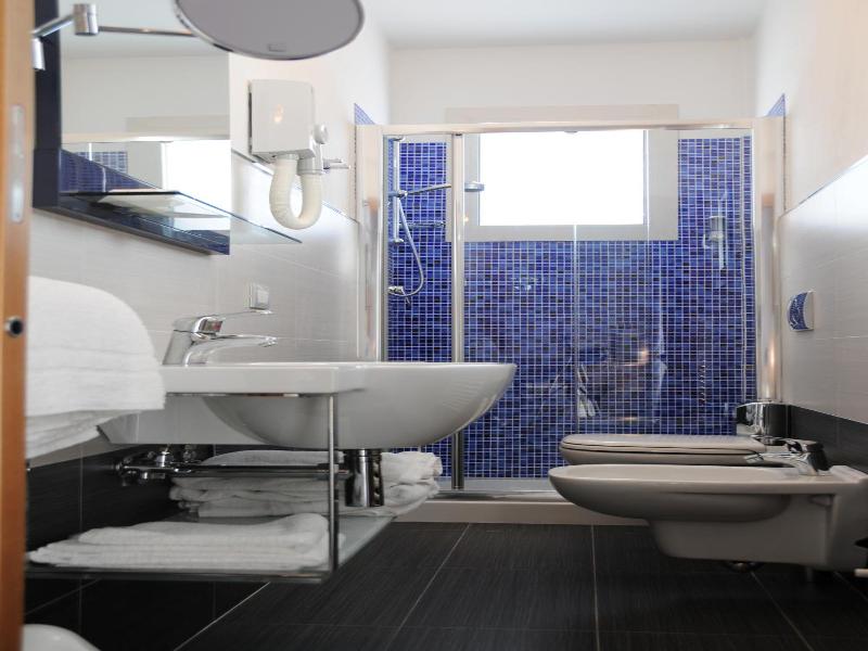 Hotel Caribia image