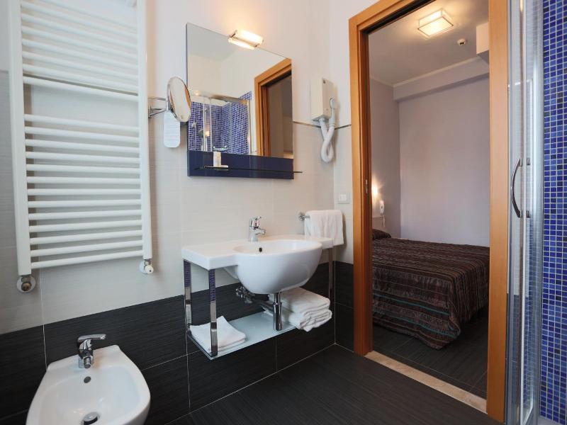 Hotel Caribia image
